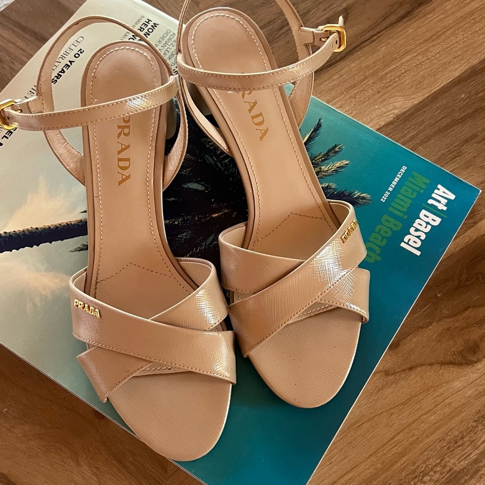 Prada sandals 38.5 size . leather